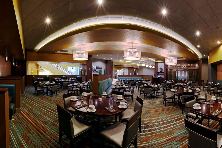 Apache Casino Hotel Лотон Экстерьер фото